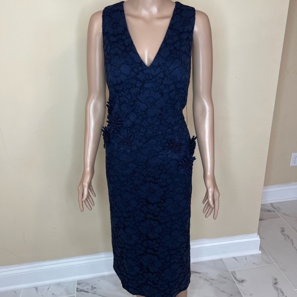 Maggy London lace midi dress - Picture 2 of 16